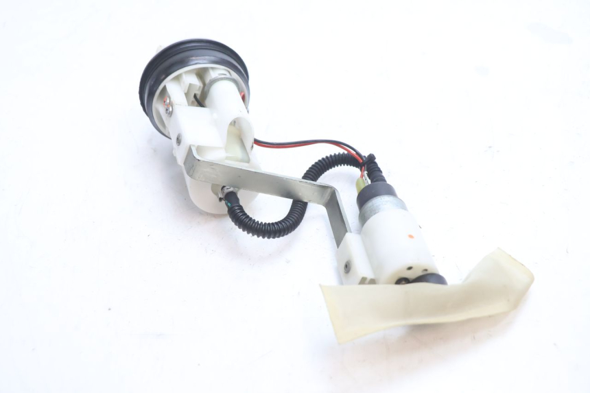 photo de BENZINPUMPE PIAGGIO MP3 LT 300 (2010 - 2016) - Oberflächenzustand und Material