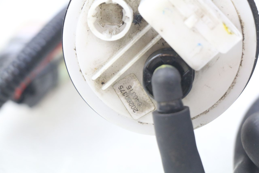 photo de KRAFTSTOFFPUMPE PIAGGIO MP3 500 (2011 - 2015) - Details der Befestigungspunkte