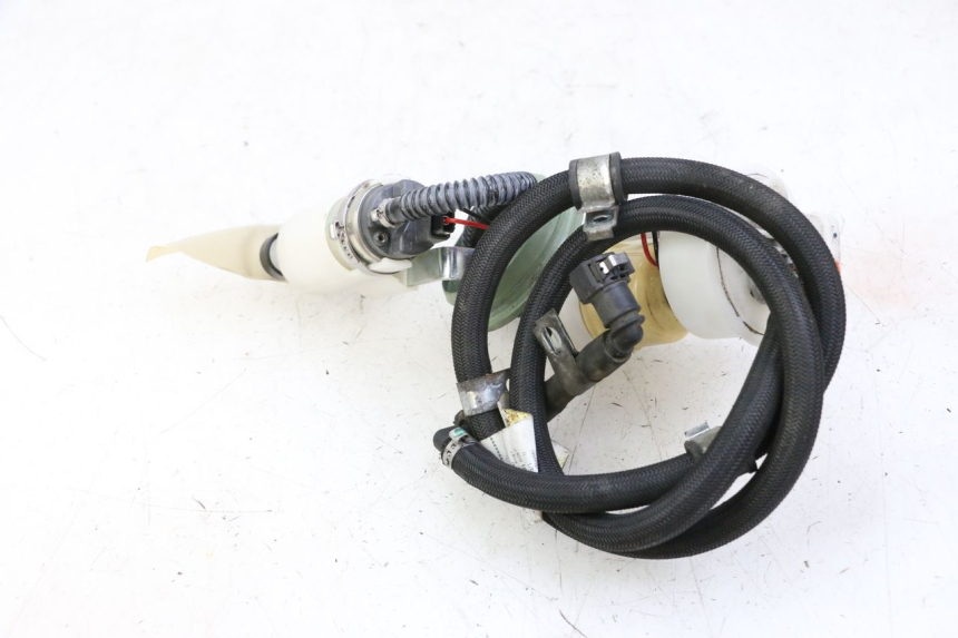 photo de KRAFTSTOFFPUMPE PIAGGIO MP3 500 (2014 - 2017) - Hochauflösende Nahaufnahme