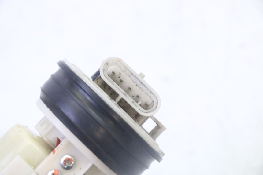 photo de KRAFTSTOFFPUMPE PIAGGIO MP3 500 (2011 - 2015) - Zoom auf Gebrauchszustand