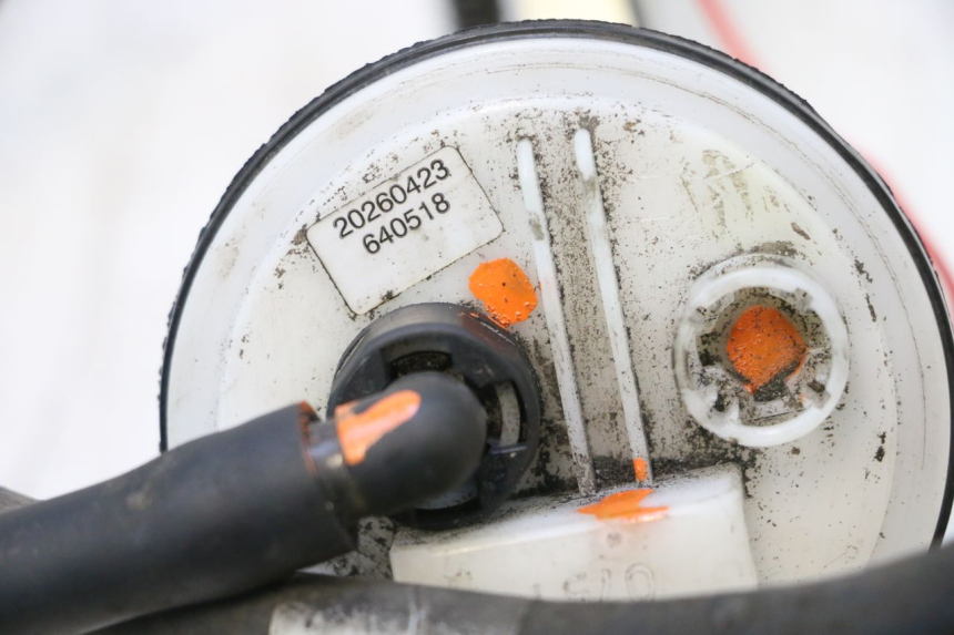 photo de KRAFTSTOFFPUMPE PIAGGIO MP3 RL 250 (2006 - 2010) - Details der Befestigungspunkte