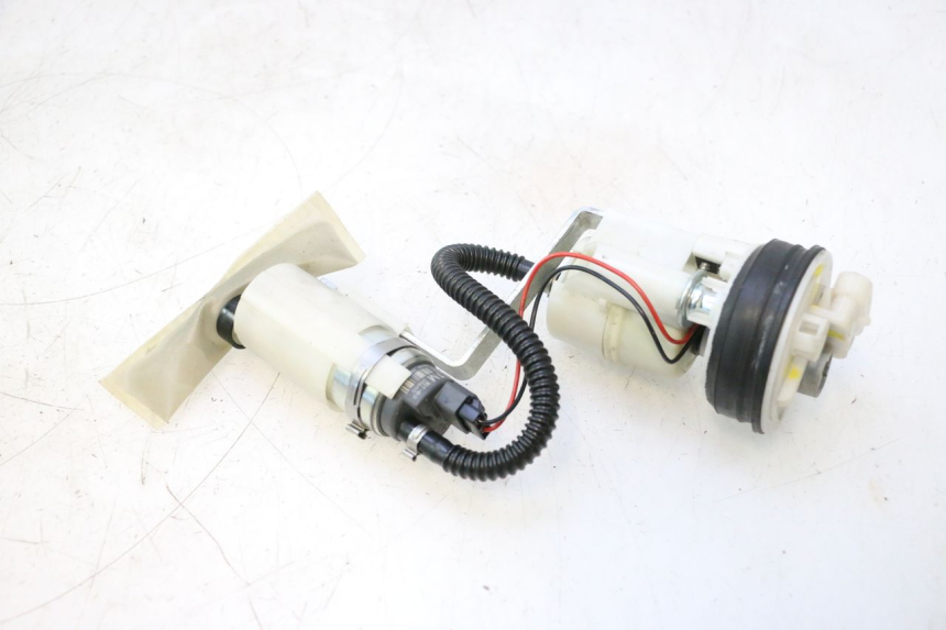 photo de KRAFTSTOFFPUMPE PIAGGIO MP3 500 (2011 - 2015) - Weitere Ansicht des Artikels