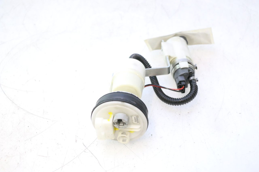 photo de KRAFTSTOFFPUMPE PIAGGIO MP3 500 (2011 - 2015) - Hochauflösende Nahaufnahme