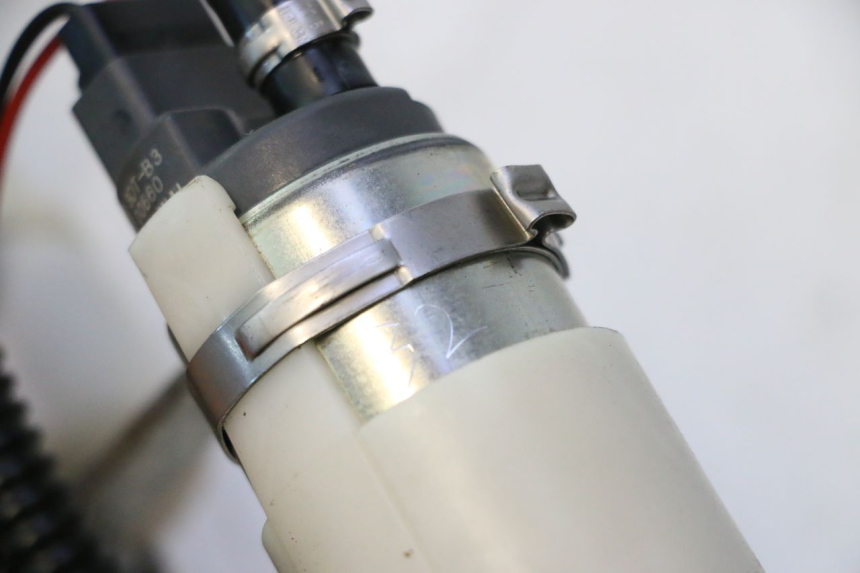 photo de KRAFTSTOFFPUMPE PIAGGIO MP3 500 (2011 - 2015) - Zoom auf Gebrauchszustand