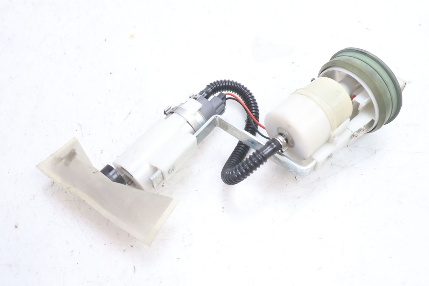 photo de BENZINPUMPE PIAGGIO MP3 500 (2016 - 2018) - Technische Nahaufnahme