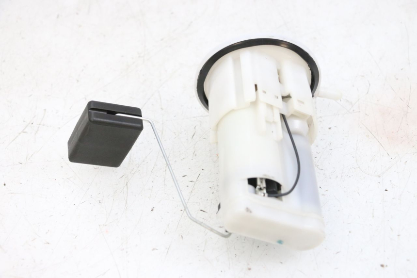 photo de BENZINPUMPE YAMAHA MT-07 MT07 ABS 700 (2018 - 2020) - Zoom auf Gebrauchszustand