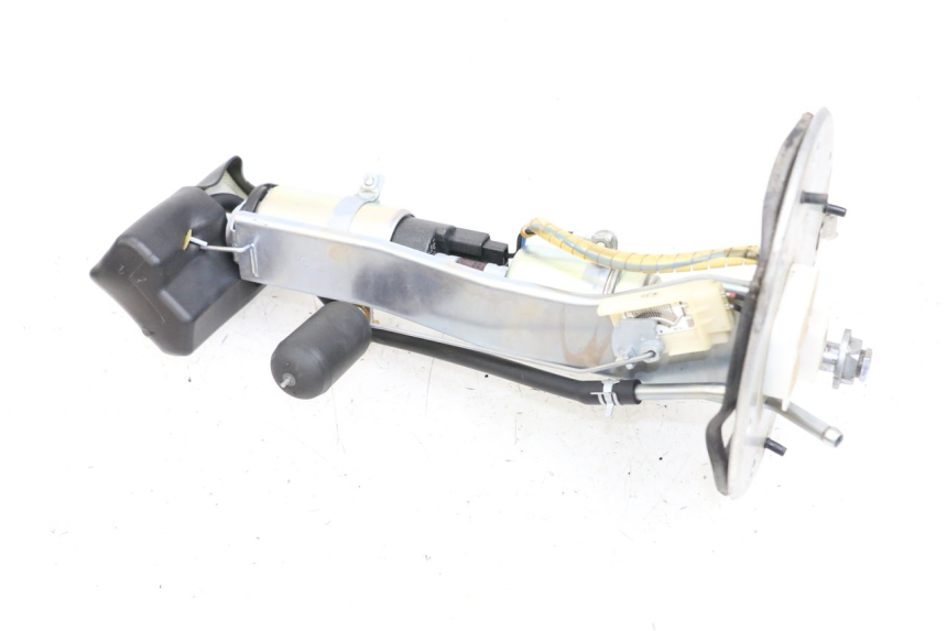 photo de BENZINPUMPE KAWASAKI NINJA 400 (2018 - 2023) - Details der Befestigungspunkte