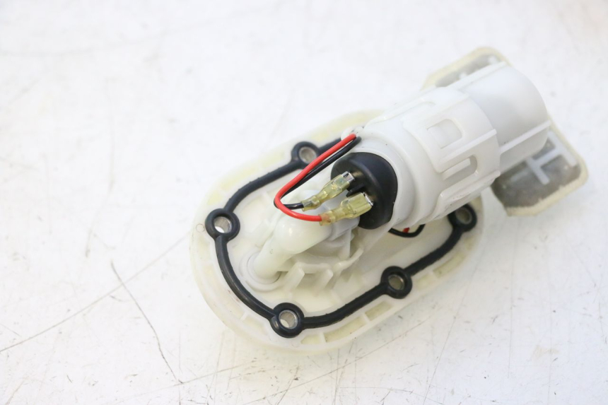photo de BENZINPUMPE JM MOTORS OLDIES 4T 50 (2020 - 2026) - Details der Befestigungspunkte