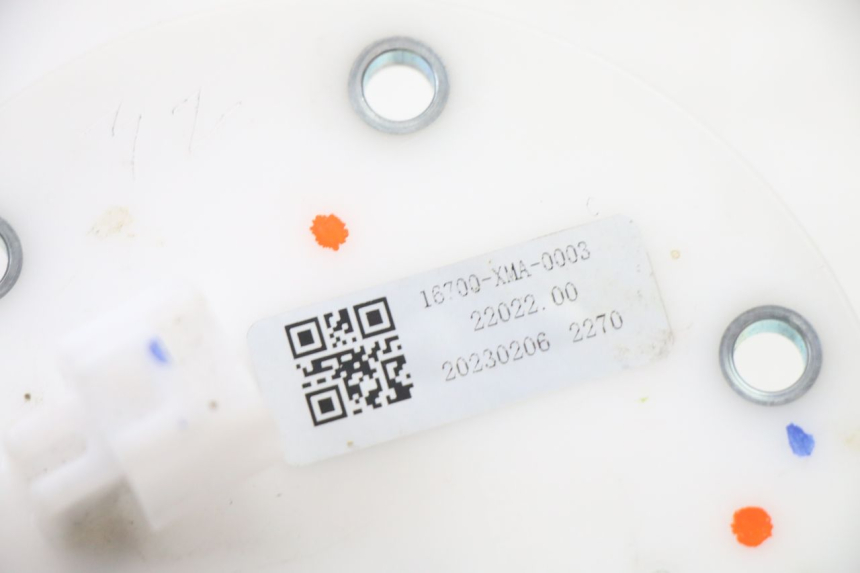 photo de BENZINPUMPE PEUGEOT TWEET 4T 50 (2023 - 2025) - Alternative Perspektive