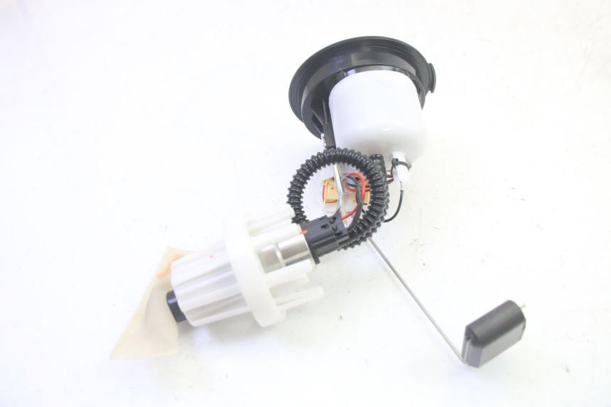 photo de BENZINPUMPE BMW R GS 1250 (2021 - 2024) - Oberflächenzustand und Material