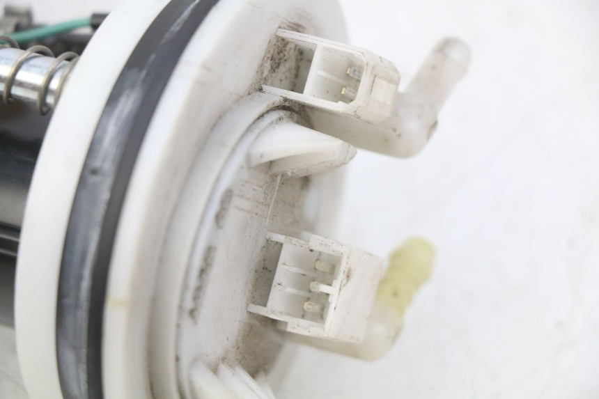 photo de BENZINPUMPE PEUGEOT SATELIS COMPRESSOR K15 125 (2006 - 2009) - Technische Nahaufnahme