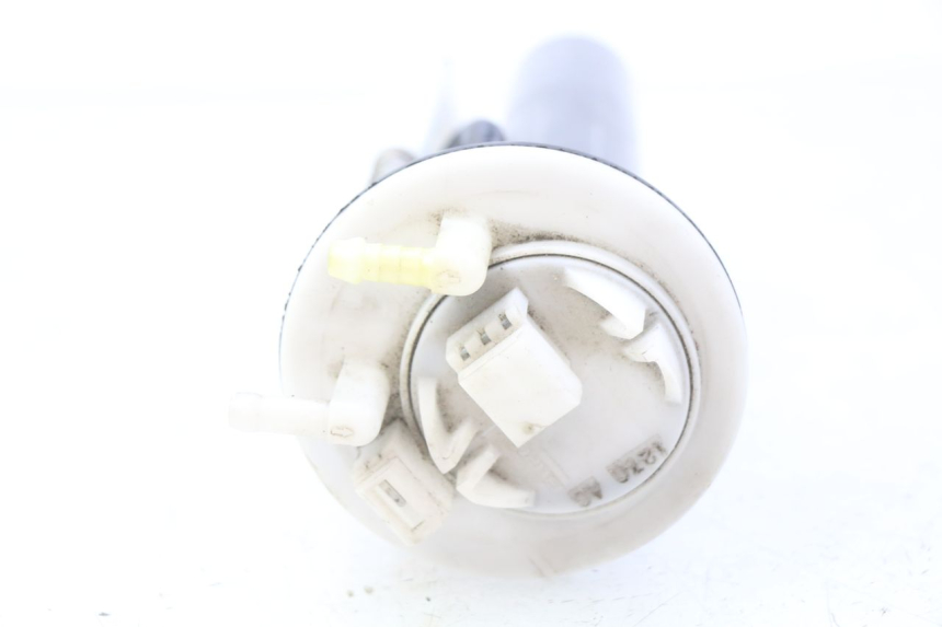 photo de BENZINPUMPE PEUGEOT SATELIS COMPRESSOR K15 125 (2006 - 2009) - Oberflächenzustand und Material