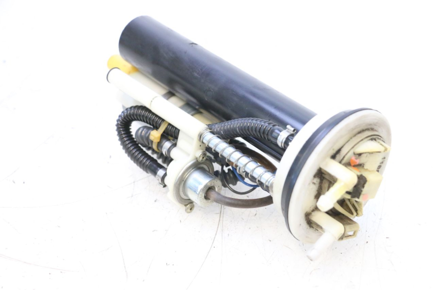 photo de BENZINPUMPE PEUGEOT SATELIS COMPRESSOR K15 125 (2006 - 2009) - Hauptansicht