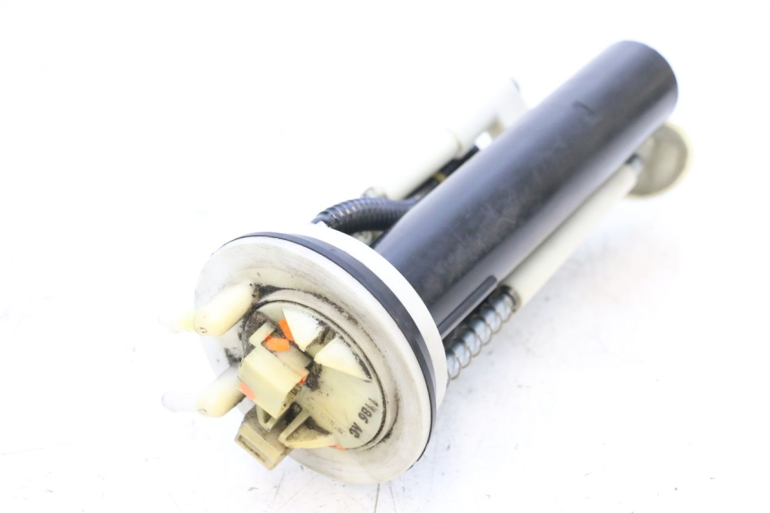 photo de BENZINPUMPE PEUGEOT SATELIS COMPRESSOR K15 125 (2006 - 2009) - Detailansicht des Bauteils