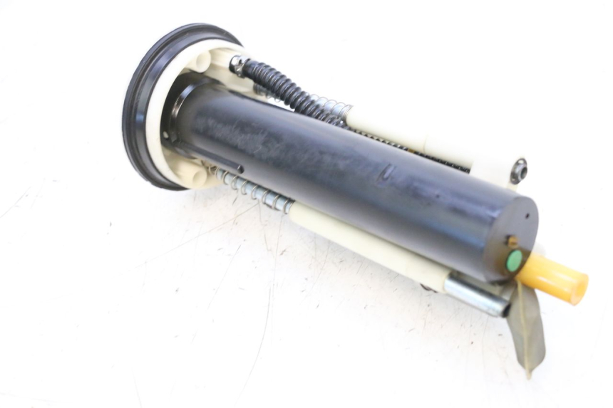 photo de BENZINPUMPE PEUGEOT SATELIS COMPRESSOR K15 125 (2006 - 2009) - Weitere Ansicht des Artikels
