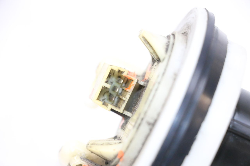 photo de BENZINPUMPE PEUGEOT SATELIS COMPRESSOR K15 125 (2006 - 2009) - Technische Nahaufnahme