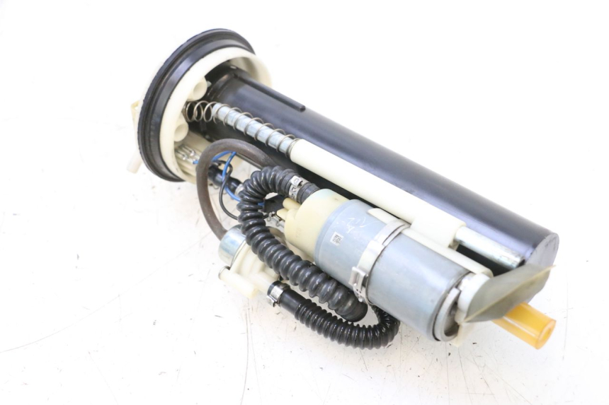 photo de BENZINPUMPE PEUGEOT SATELIS COMPRESSOR K15 125 (2006 - 2009) - Kennzeichnungen und Originalreferenzen