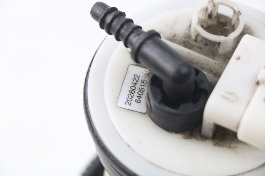 photo de BENZINPUMPE PEUGEOT SATELIS 300 (2012 - 2015) - Zoom auf Gebrauchszustand