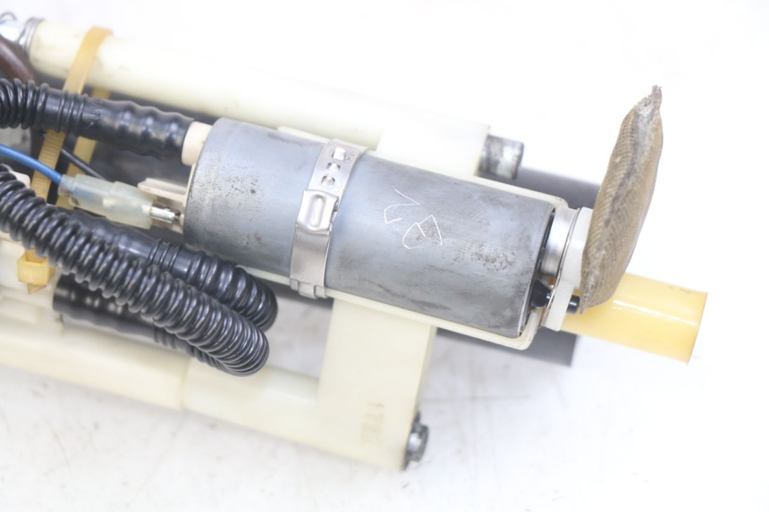 photo de KRAFTSTOFFPUMPE PEUGEOT SATELIS 125 (2006 - 2009) - Kennzeichnungen und Originalreferenzen