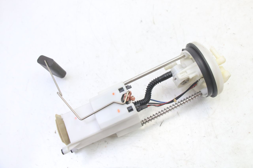 photo de BENZINPUMPE PEUGEOT SATELIS 125 (2013 - 2018) - Hauptansicht