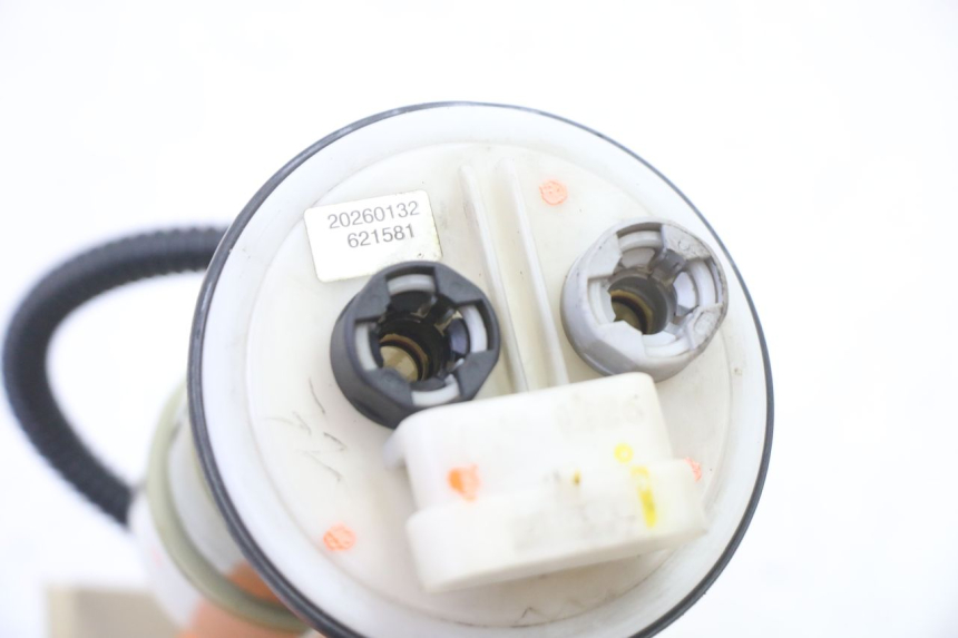 photo de BENZINPUMPE PEUGEOT SATELIS 250 (2006 - 2012) - Gesamtansicht des Produkts