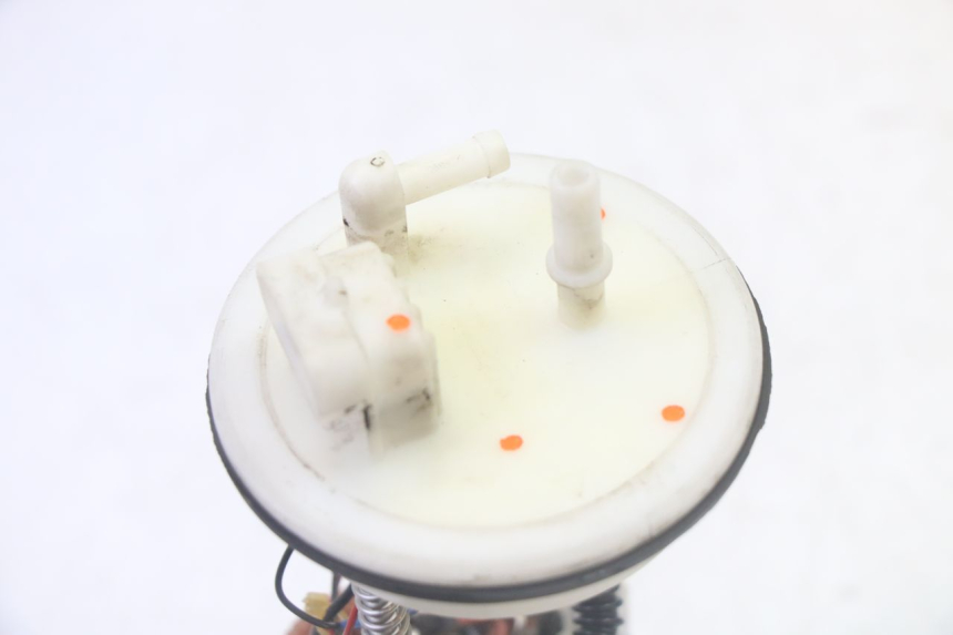 photo de BENZINPUMPE PEUGEOT SATELIS 125 (2013 - 2018) - Zoom auf Gebrauchszustand