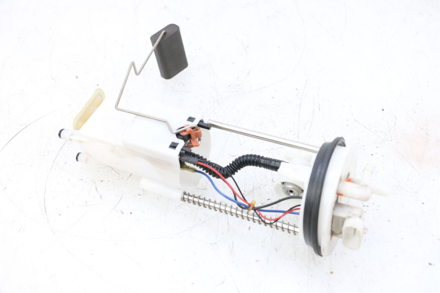 photo de BENZINPUMPE PEUGEOT SATELIS 125 (2013 - 2018) - Hauptansicht