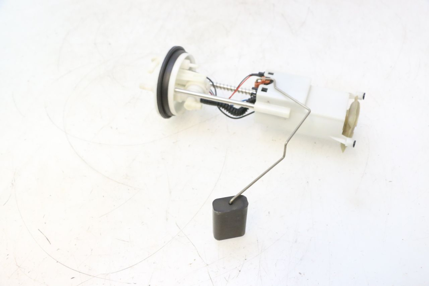 photo de BENZINPUMPE PEUGEOT SATELIS 125 (2013 - 2018) - Technische Nahaufnahme