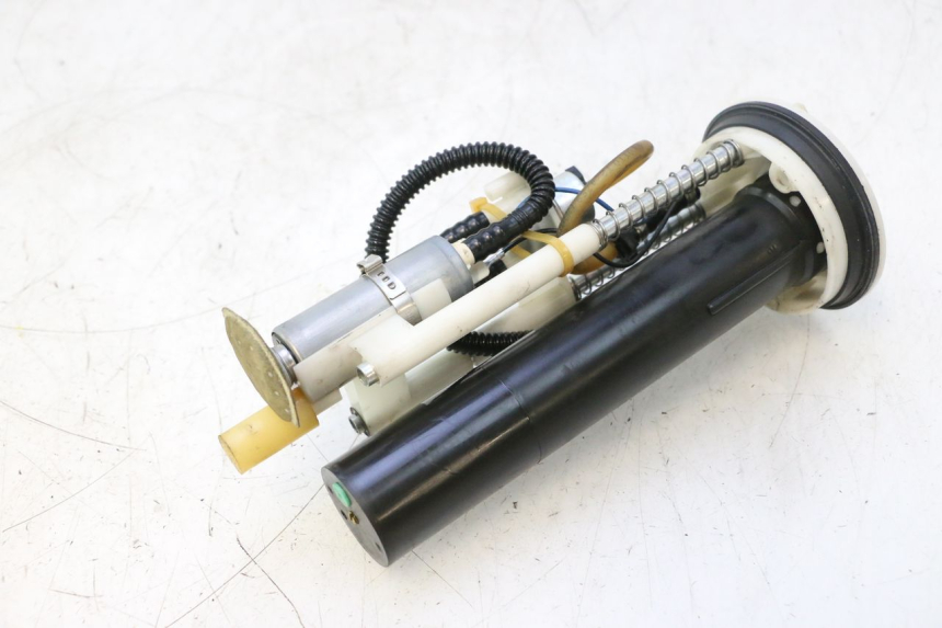 photo de BENZINPUMPE PEUGEOT SATELIS 125 (2013 - 2018) - Oberflächenzustand und Material