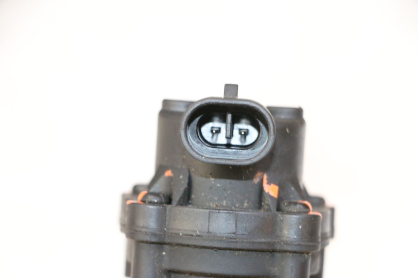 photo de BENZINPUMPE PEUGEOT STREETZONE I 2T 50 (2018 - 2020) - Alternative Perspektive