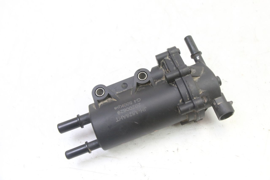 photo de BENZINPUMPE PEUGEOT STREETZONE I NAKED 2T 50 (2018 - 2020) - Zoom auf Gebrauchszustand