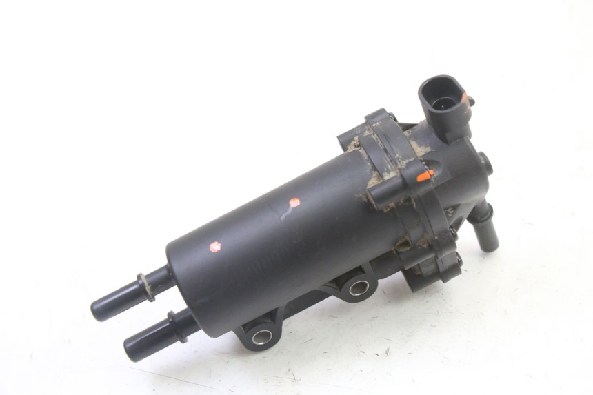 photo de BENZINPUMPE PEUGEOT STREETZONE I NAKED 2T 50 (2018 - 2020) - Alternative Perspektive