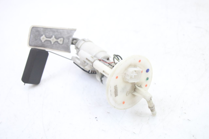 photo de BENZINPUMPE SUZUKI BURGMAN 125 (2015 - 2017) - Zoom auf Gebrauchszustand