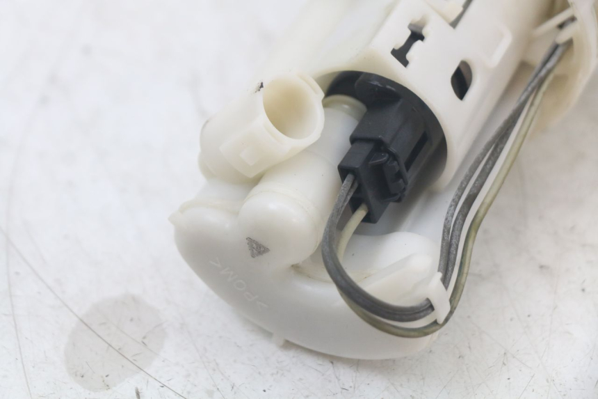 photo de KRAFTSTOFFPUMPE YAMAHA TDM ABS 900 (2002 - 2014) - Details der Befestigungspunkte