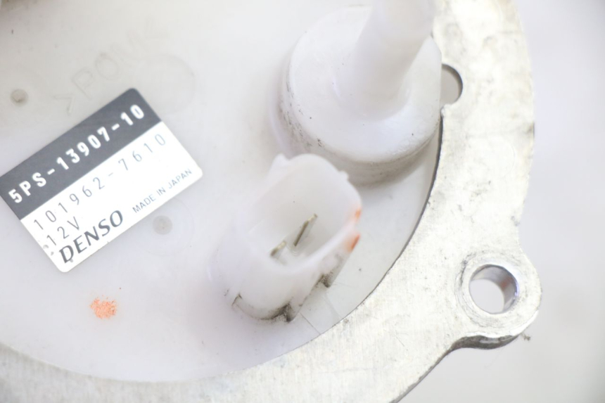 photo de BENZINPUMPE YAMAHA TDM ABS 900 (2002 - 2014) - Oberflächenzustand und Material