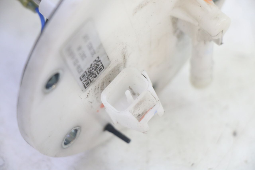 photo de BENZINPUMPE PEUGEOT TWEET PRO EFI 4T 50 (2021 - 2022) - Gesamtansicht des Produkts