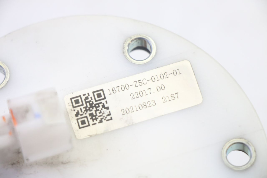 photo de BENZINPUMPE PEUGEOT TWEET PRO EFI 4T 50 (2021 - 2022) - Details der Befestigungspunkte