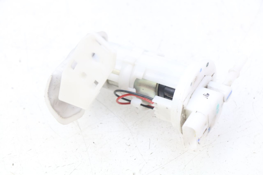 photo de KRAFTSTOFFPUMPE PIAGGIO VESPA GTS IGET ABS 125 (2017 - 2023) - Alternative Perspektive