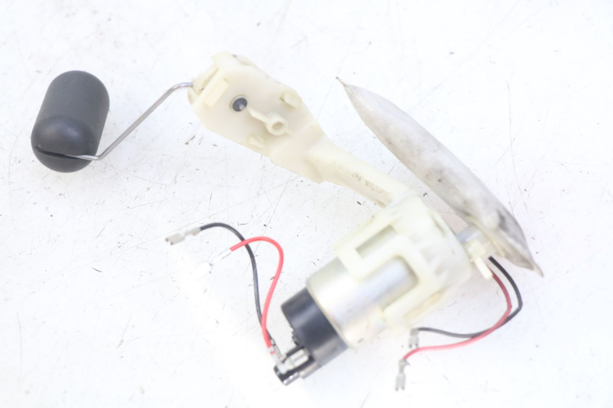 photo de KRAFTSTOFFPUMPE HONDA VISION NSC R 50 (2013 - 2015) - Zoom auf Gebrauchszustand