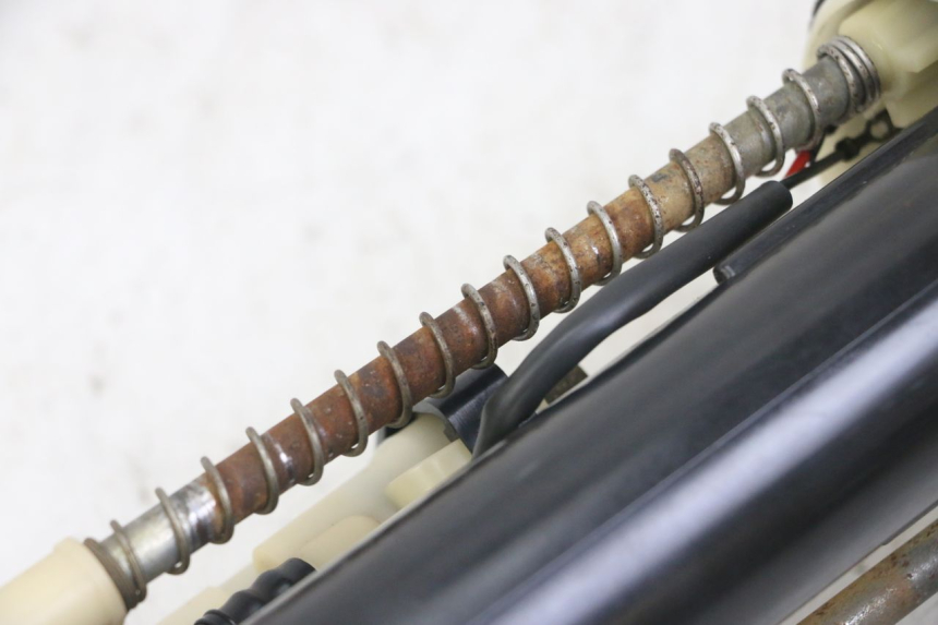 photo de KRAFTSTOFFPUMPE YAMAHA X-MAX XMAX 125 (2010 - 2013) - Detaillierte Sichtprüfung