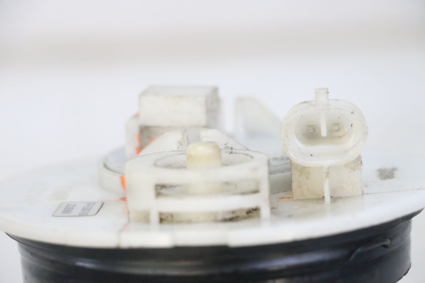 photo de KRAFTSTOFFPUMPE YAMAHA X-MAX XMAX 125 (2010 - 2013) - Details der Befestigungspunkte