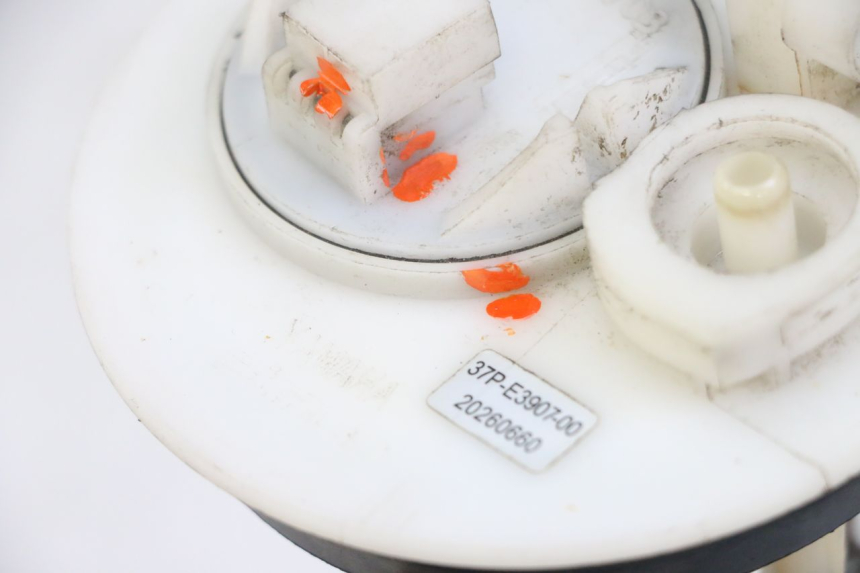 photo de KRAFTSTOFFPUMPE YAMAHA X-MAX XMAX 125 (2010 - 2013) - Oberflächenzustand und Material