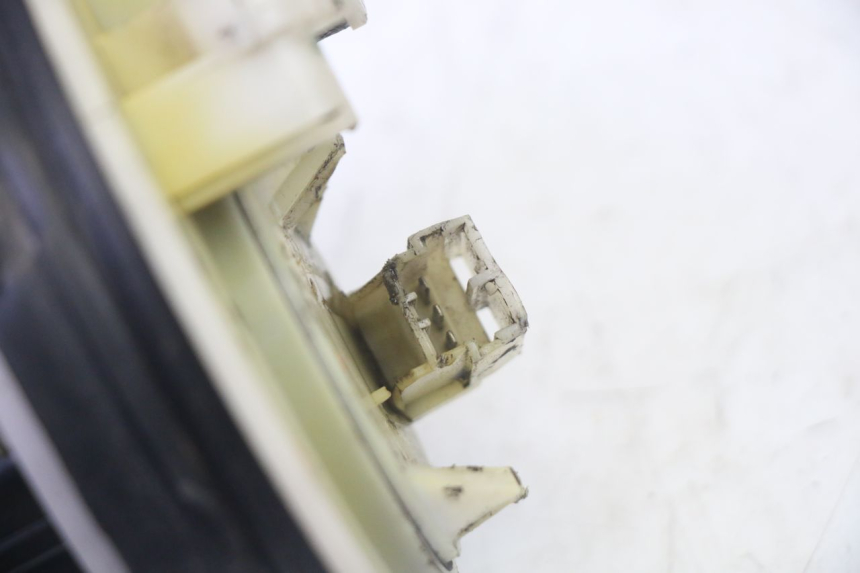 photo de KRAFTSTOFFPUMPE YAMAHA X-MAX XMAX 250 (2006 - 2009) - Alternative Perspektive