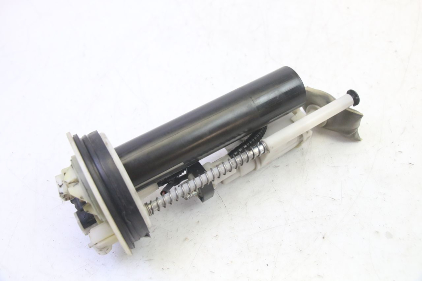 photo de KRAFTSTOFFPUMPE YAMAHA X-MAX XMAX 250 (2006 - 2009) - Details der Befestigungspunkte