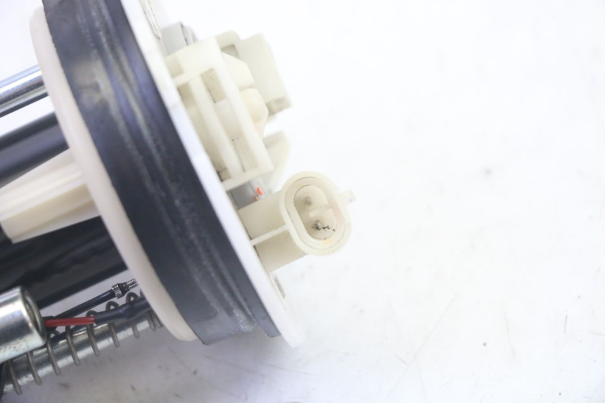 photo de KRAFTSTOFFPUMPE YAMAHA XMAX X-MAX 125 (2006 - 2009) - Detailansicht des Bauteils