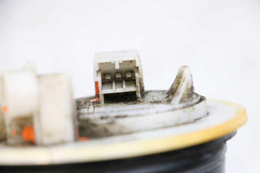 photo de KRAFTSTOFFPUMPE YAMAHA X-MAX XMAX 125 (2010 - 2013) - Zoom auf Gebrauchszustand