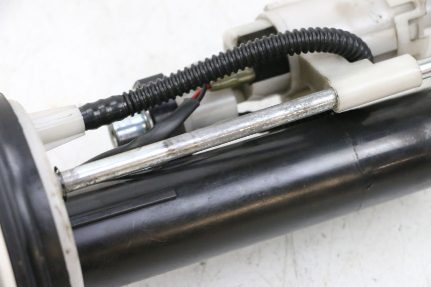 photo de KRAFTSTOFFPUMPE YAMAHA XMAX X-MAX 125 (2006 - 2009) - Zoom auf Komponenten