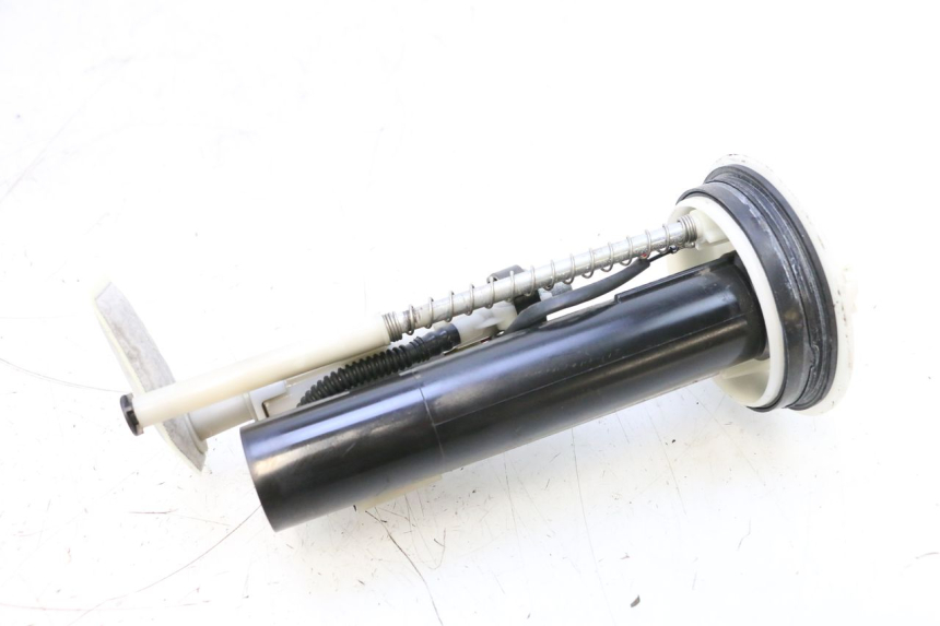 photo de KRAFTSTOFFPUMPE YAMAHA X-MAX XMAX 125 (2010 - 2013) - Technische Nahaufnahme