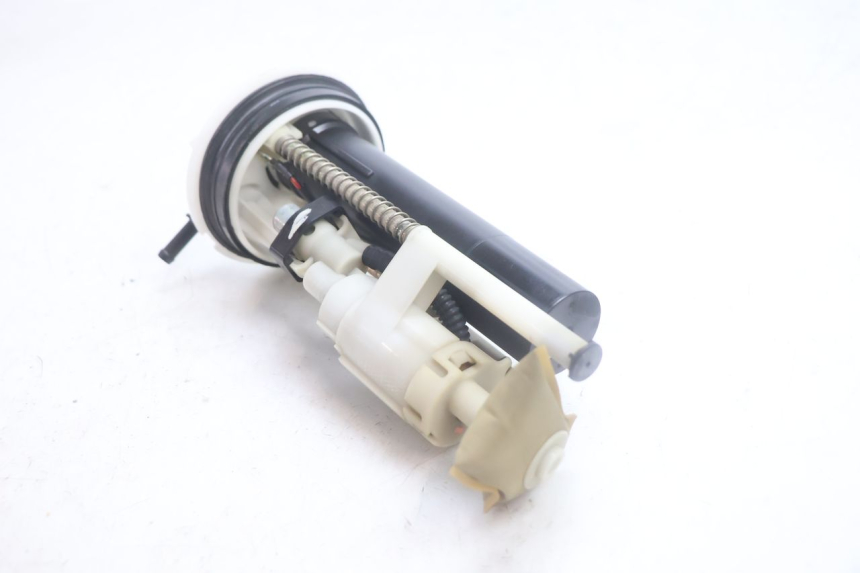 photo de KRAFTSTOFFPUMPE YAMAHA XMAX X-MAX 125 (2006 - 2009) - Details der Befestigungspunkte