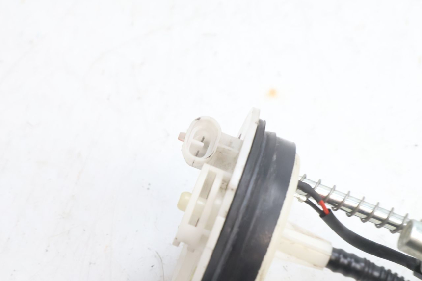 photo de KRAFTSTOFFPUMPE YAMAHA X-MAX XMAX 125 (2010 - 2013) - Zoom auf Gebrauchszustand